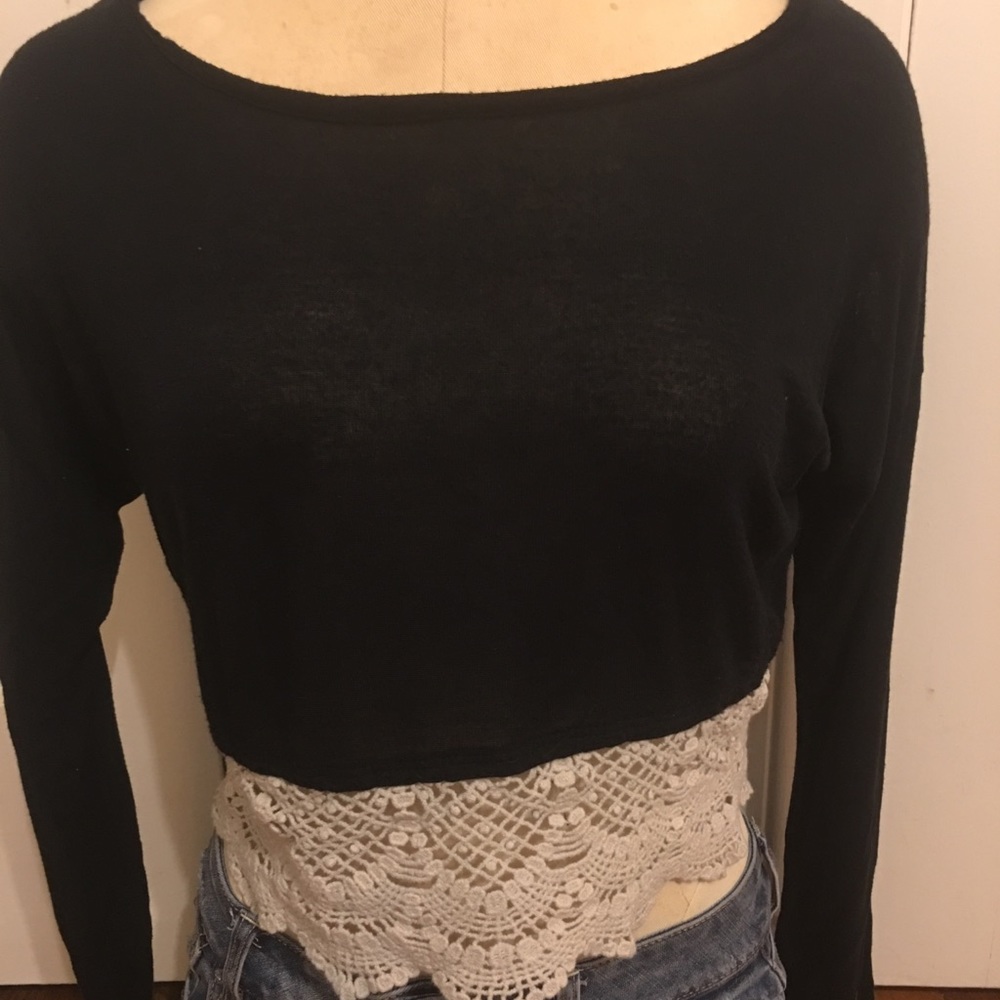 Solemio Black Cropped Crochet Long Sleeve